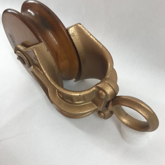 Antique Vintage Starline Cast Iron & Wood Barn Pulley X664 - Picture 8 of 12